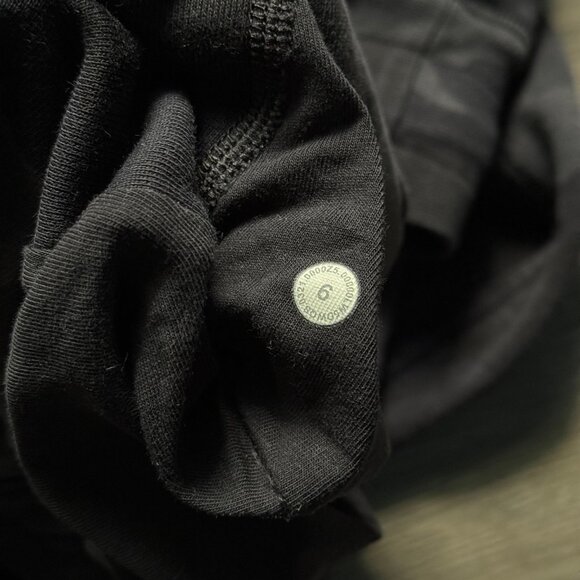 Lululemon Women's Scuba High-Rise French Terry Jogger - Black Camo - Picture 6 of 9